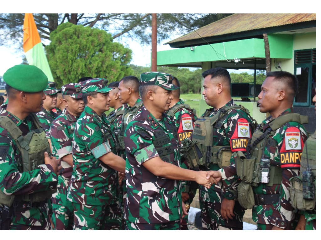 Yonif ke Papua4