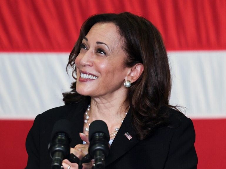 Presiden Joe Biden berbicara dalam kampanye virtual bersama Wakil Presiden Kamala Harris.