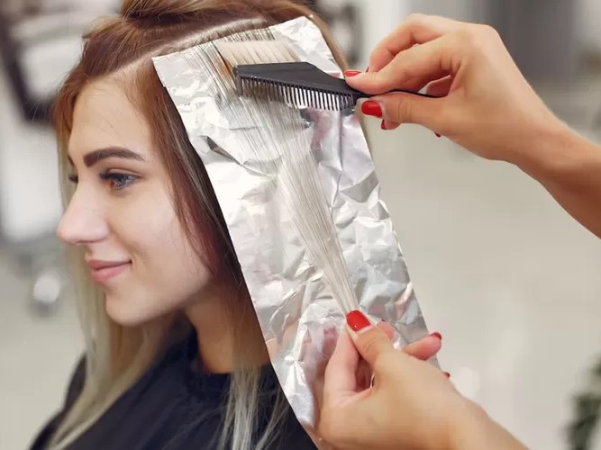 Proses bleaching rambut dan perawatannya