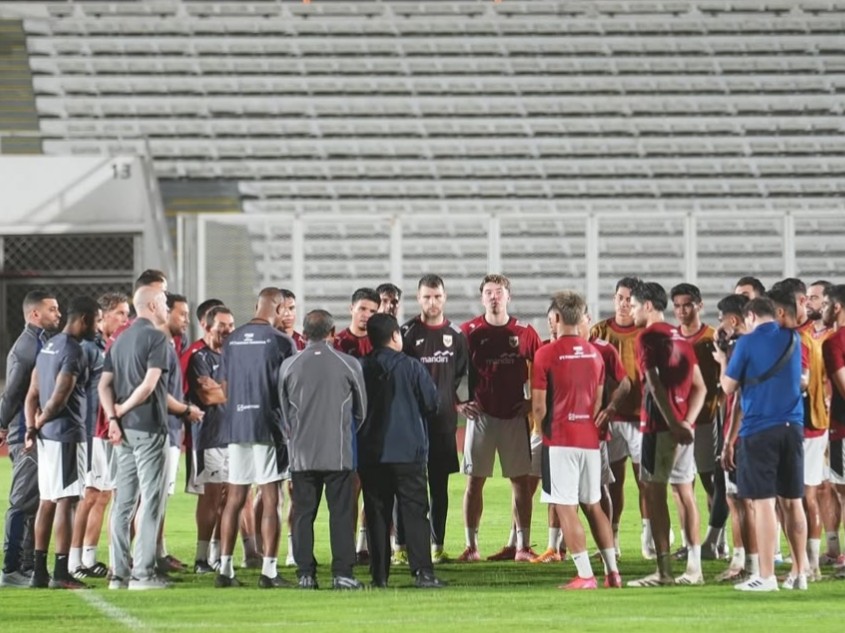 Erick Thohir bersama skuad Timnas Indonesia