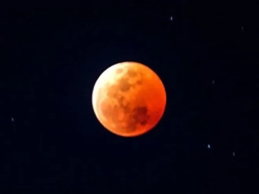 Ilustrasi Gerhana Bulan Total