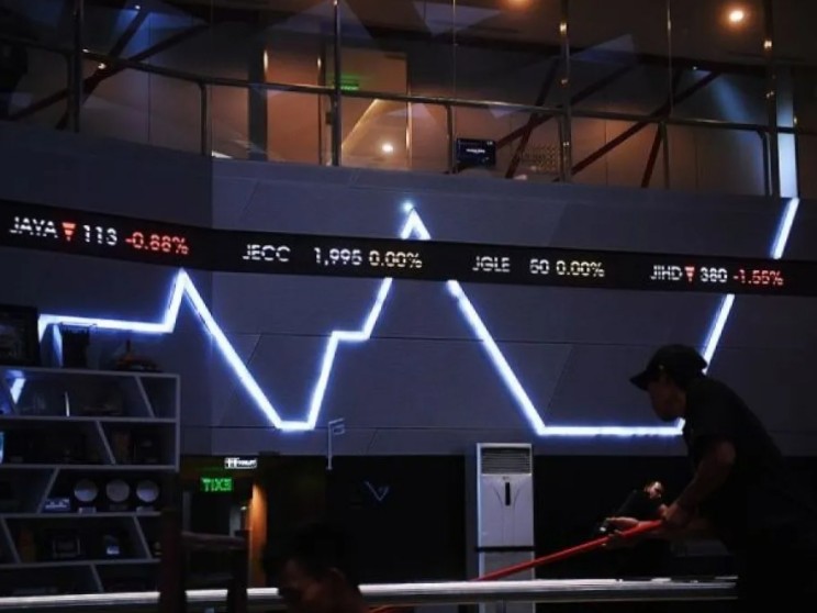 Grafik penurunan IHSG di awal perdagangan