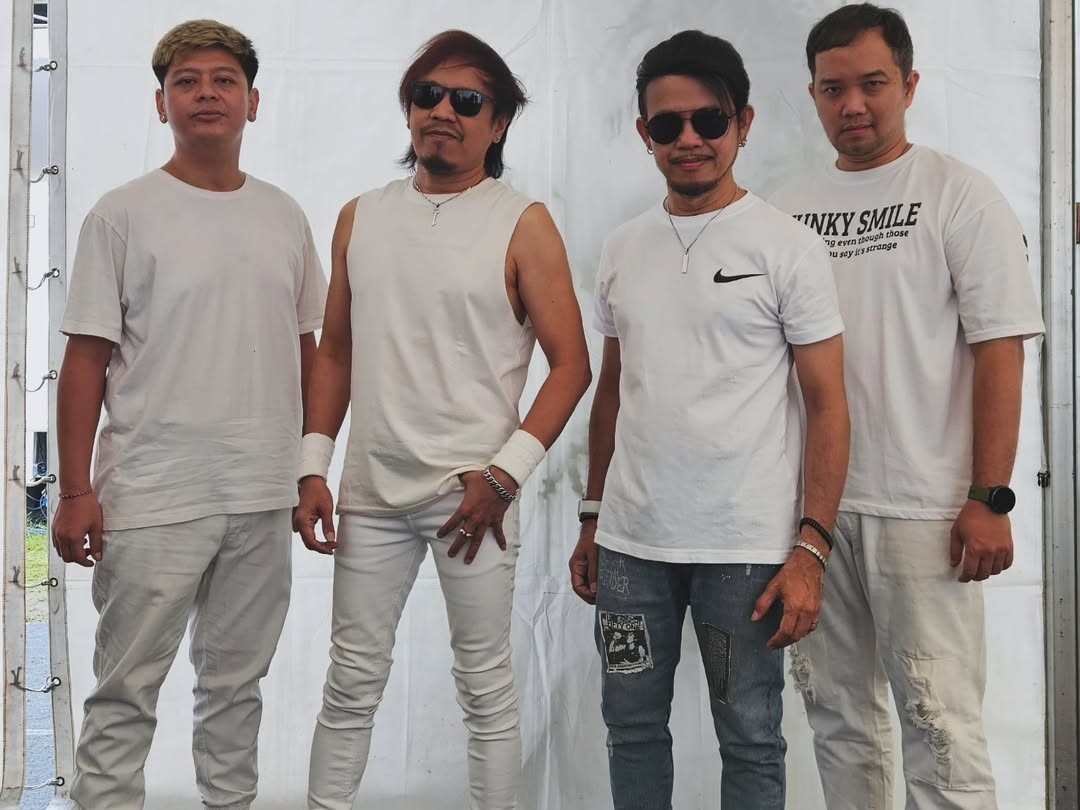 Radja tampil dalam sesi foto untuk promosi single \'Apa Sih\'