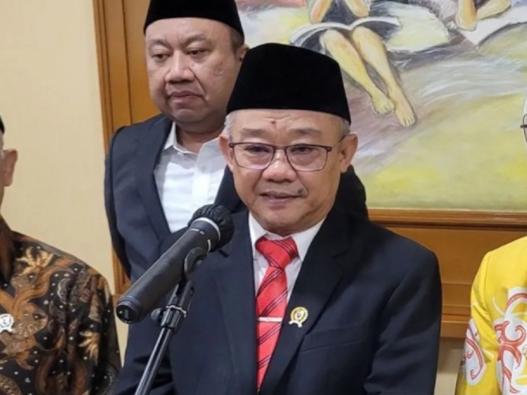 Mendikdasmen Umumkan Perubahan SPMB: Prioritas untuk Siswa Aktif OSIS