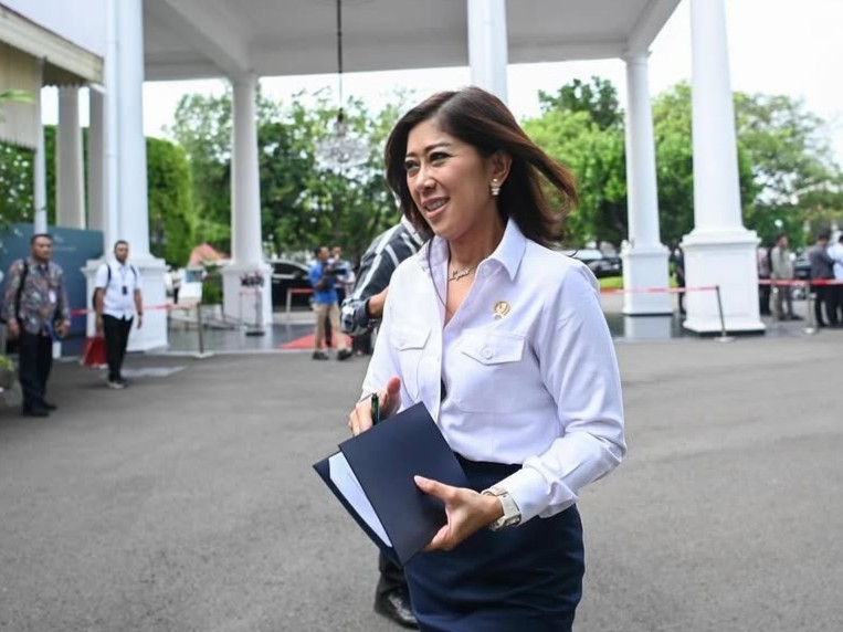 Menteri Komdigi Meutya Hafid mengumumkan persiapan aturan perlindungan anak di ruang digital.