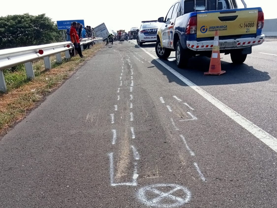 Lokasi kecelakaan di Jalan Tol Pemalang