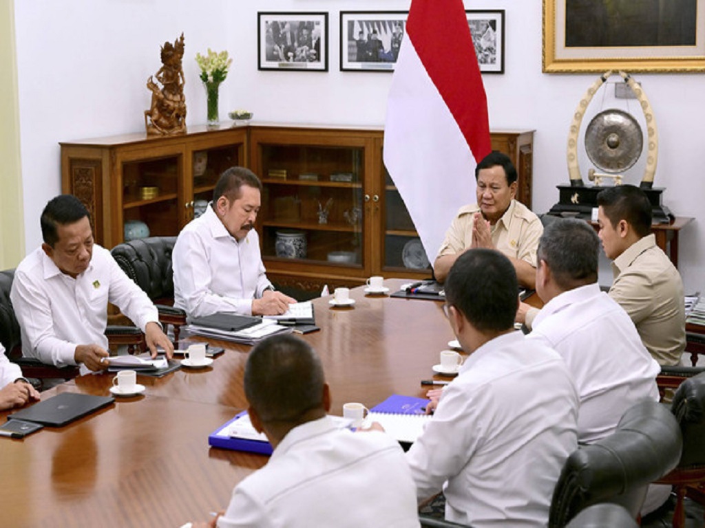 Presiden Prabowo Bertemu Jaksa Agung di Istana, Bahas Korupsi hingga Perizinan