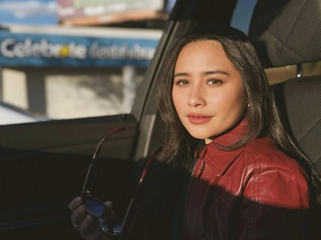 Resmi Pacaran, Prilly Latuconsina Bongkar Tabiat Asli Omar Esteghlal
