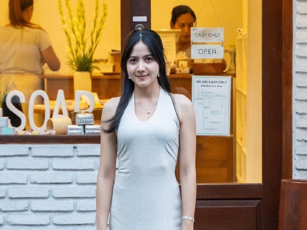 Bulan Sutena Sindir Pembuat Video Syur AI Diduga Mirip Dirinya