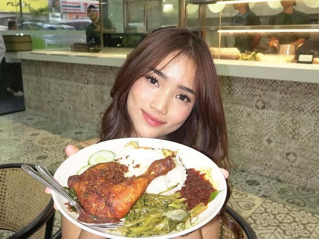 Fuji An Tantang Aisar Khaled untuk Datang ke Malaysia, Auto Bikin Fans Geger