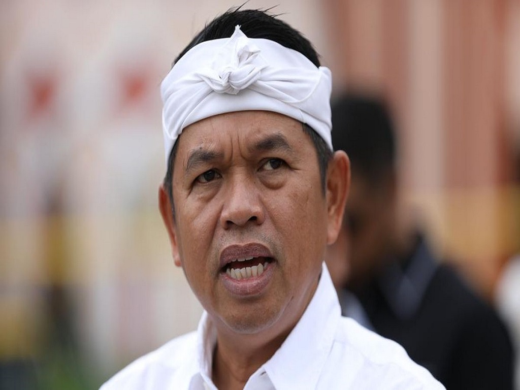 Gubernur Dedi Mulyadi Resmi Terbitkan SE, Larang Minta Sumbangan di Jalan Se-Jawa Barat