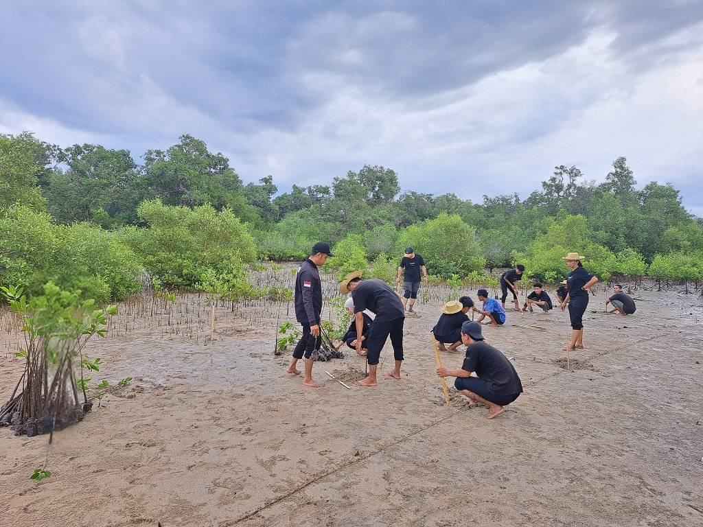 Innit Lombok Peringati Hari Bumi dengan Komitmen Berkelanjutan terhadap Kelestarian Pesisir di Teluk Ekas