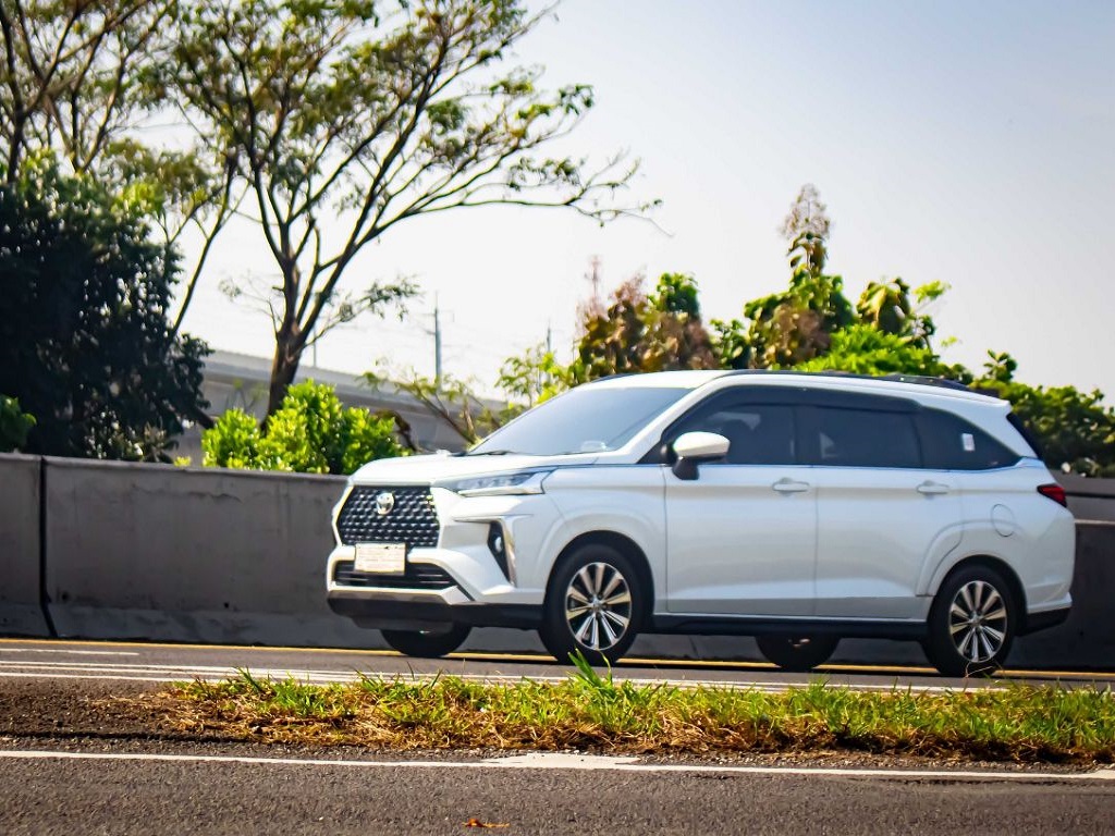 Tips Menabung DP Mobil Pertama di Usia 30 Tahun